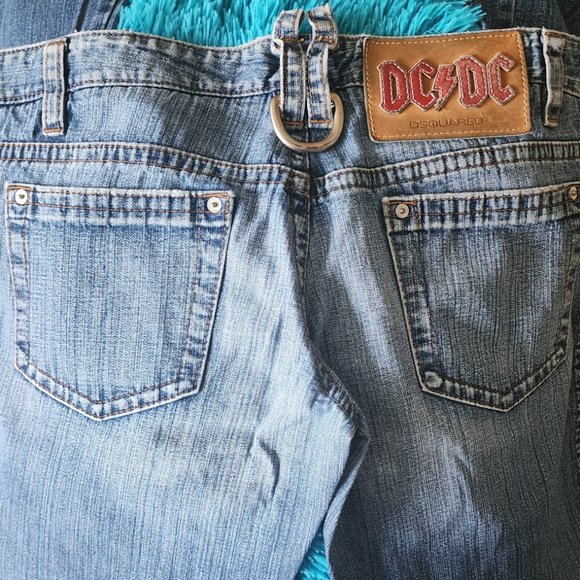 DSQUARED2 - AUTHENTIC D2 DISTRESSED BUTTON-FLY JEANS - Picture 5 of 10